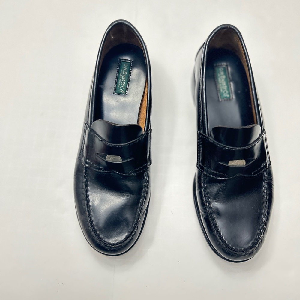 G.H. Bass & Co size 8.5 vintage